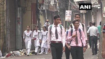 जम्मू कश्मीर में सभी स्कूल, कॉलेज खुले, उपस्थिति 98 प्रतिशत: सरकार