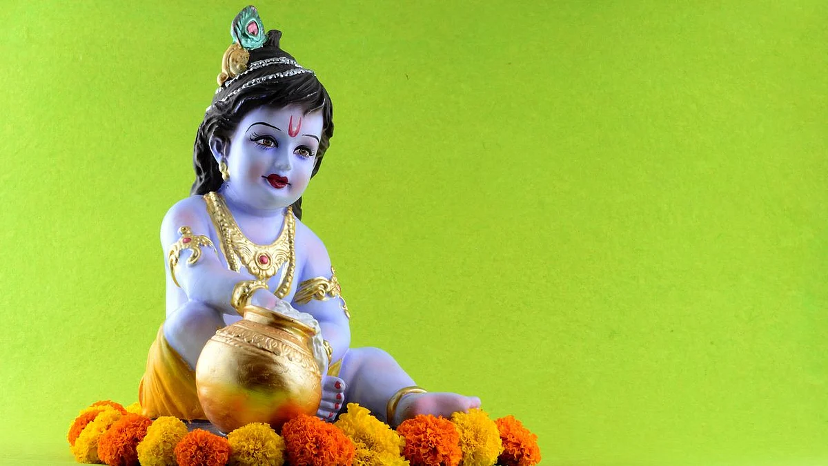 Krishna Janmashtami: जन्माष्टमी आज या 24 अगस्त को? जानिए पूजा विधि