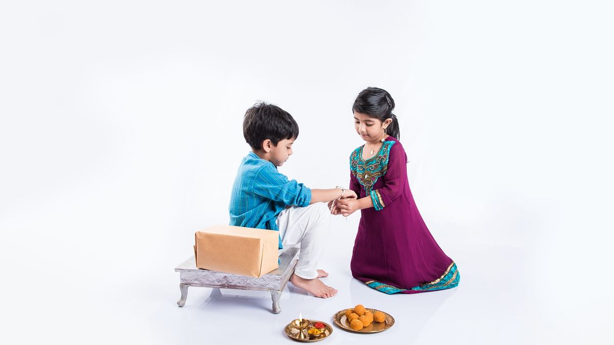 Raksha Bandhan Gifts 2021: रक्षाबंधन पर भाई, बहन गिफ्ट करें यें 10 आइटम