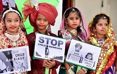 <div class="paragraphs"><p>राजस्थान में बाल विवाह का रजिस्ट्रेशन कराने की छूट</p></div>