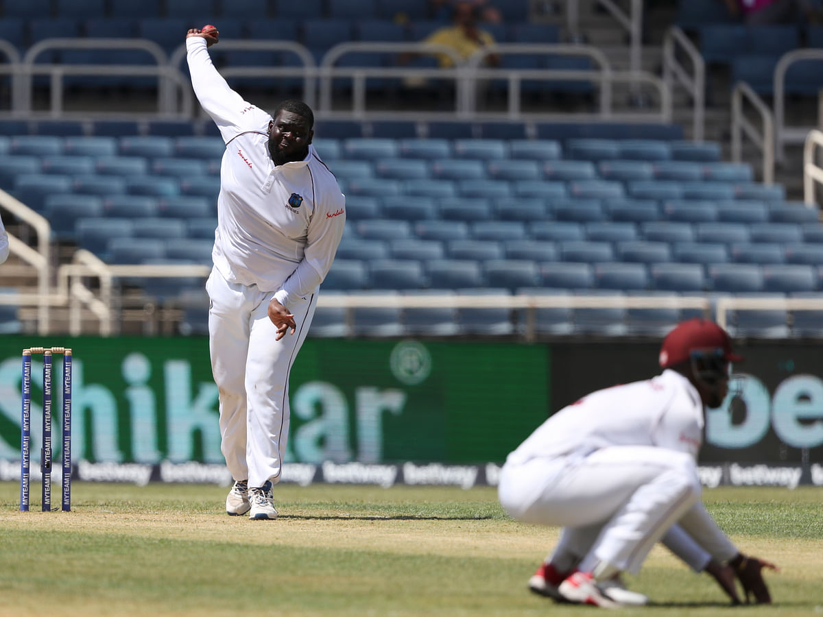 जमैका टेस्ट में वेस्टइंडीज ने टॉस जीतकर पहले गेंदबाजी का फैसला किया
