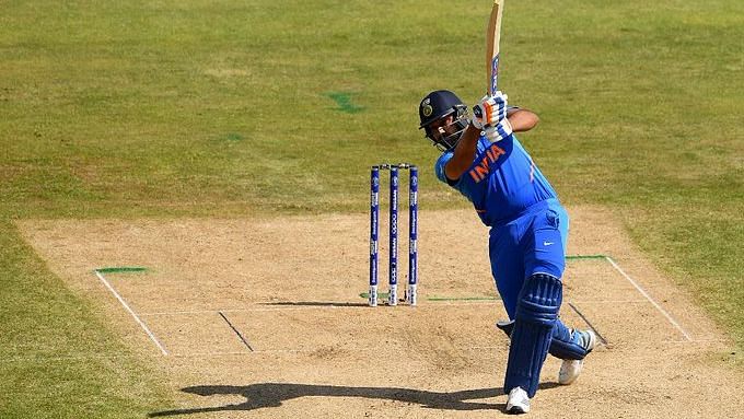 रोहित शर्मा ने वनडे क्रिकेट में भी भारत के लिए सबसे ज्यादा छक्के जड़े हैं