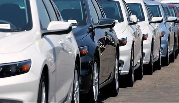 कारों की बिक्री घटने के बाद ऑटो इंडस्ट्री ने सरकार से राहत पैकेज की मांग की है