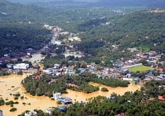केरल : बाढ़ में अब तक 67 मरे, शिविरों में 2 लाख से अधिक लोग (राउंडअप)