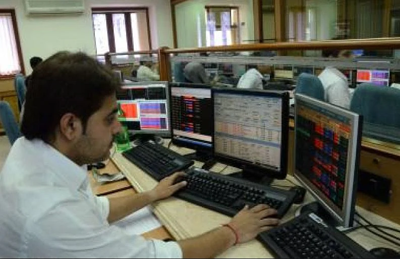 विदेशी निवेशक  निकाल रहे पैसा,हफ्ते भर में 9000 करोड़ की बिकवाली 