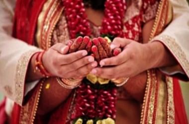 गुजरात में अंतरजातीय विवाह करने को लेकर दंपति की पिटाई
