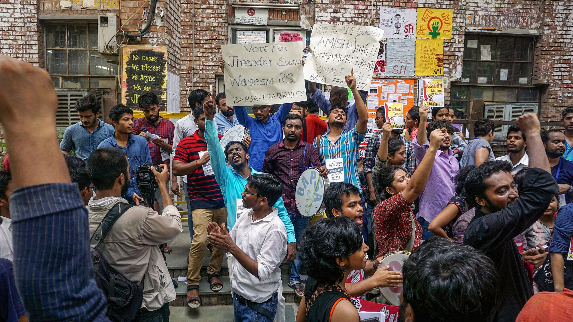 JNUSU चुनाव के वोटों की गिनती पूरी