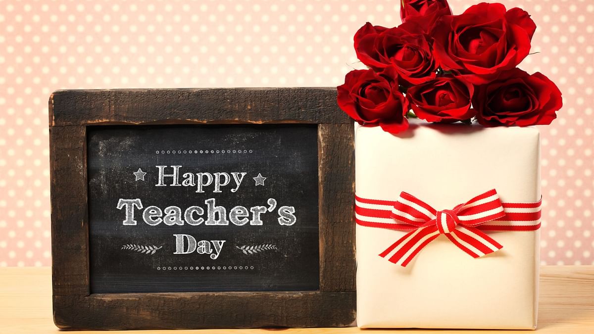 Teachers' Day Gift Ideas 2023: शिक्षक दिवस पर अपने टीचर को दें ये शानदार गिफ्ट