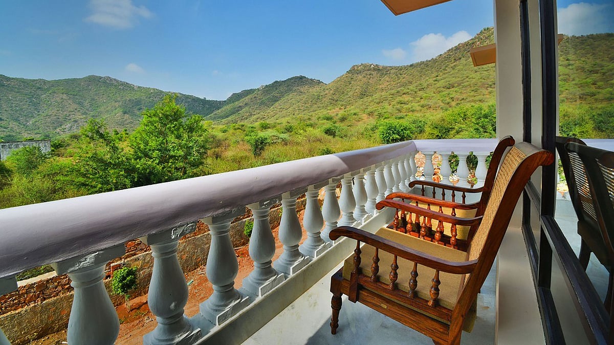 World Tourism Day 2019: राजस्थान के उदयपुर में पहाड़ियों को देखता एक शांत होमस्टे