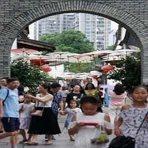 चीन में घरेलू पर्यटकों की संख्या 10 करोड़ तक पहुंची