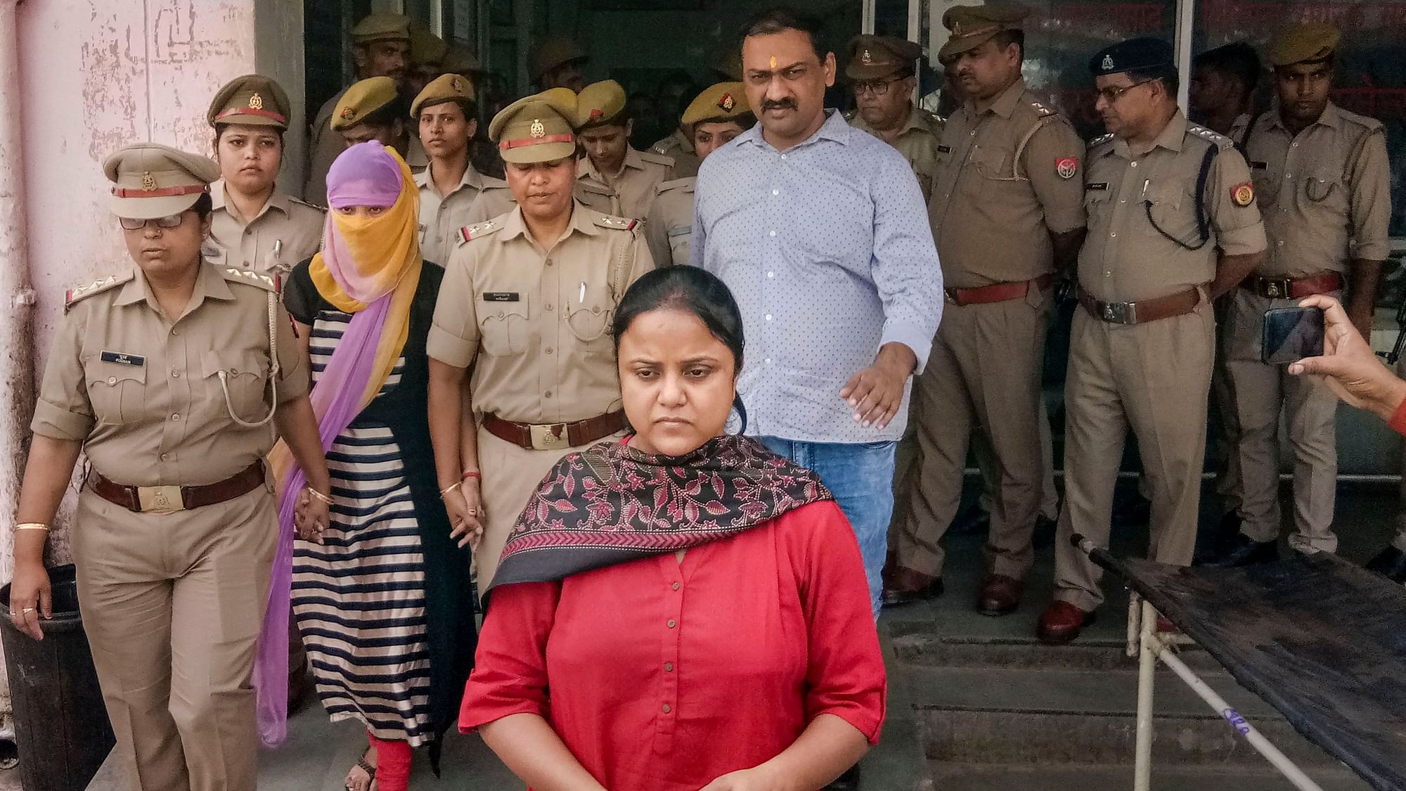 चिन्मयानंद पर रेप का आरोप लगाने वाली लॉ स्टूडेंट जबरन उगाही के मामले में गिरफ्तार