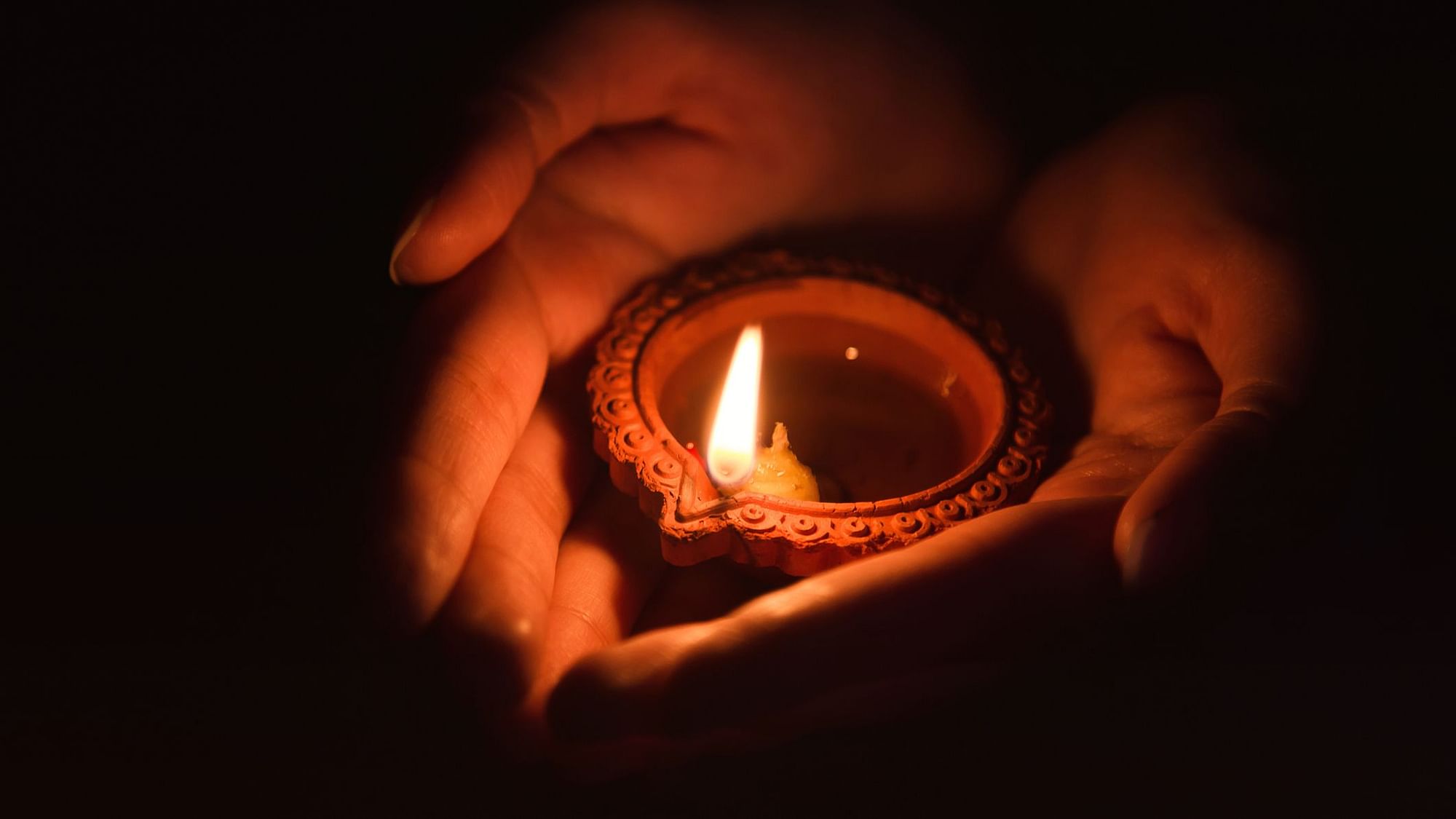 Chhoti Diwali/Narak Chaturdashi Date and Puja Time: नरक चतुर्दशी या छोटी दिवाली को दीया जलाया जाता है