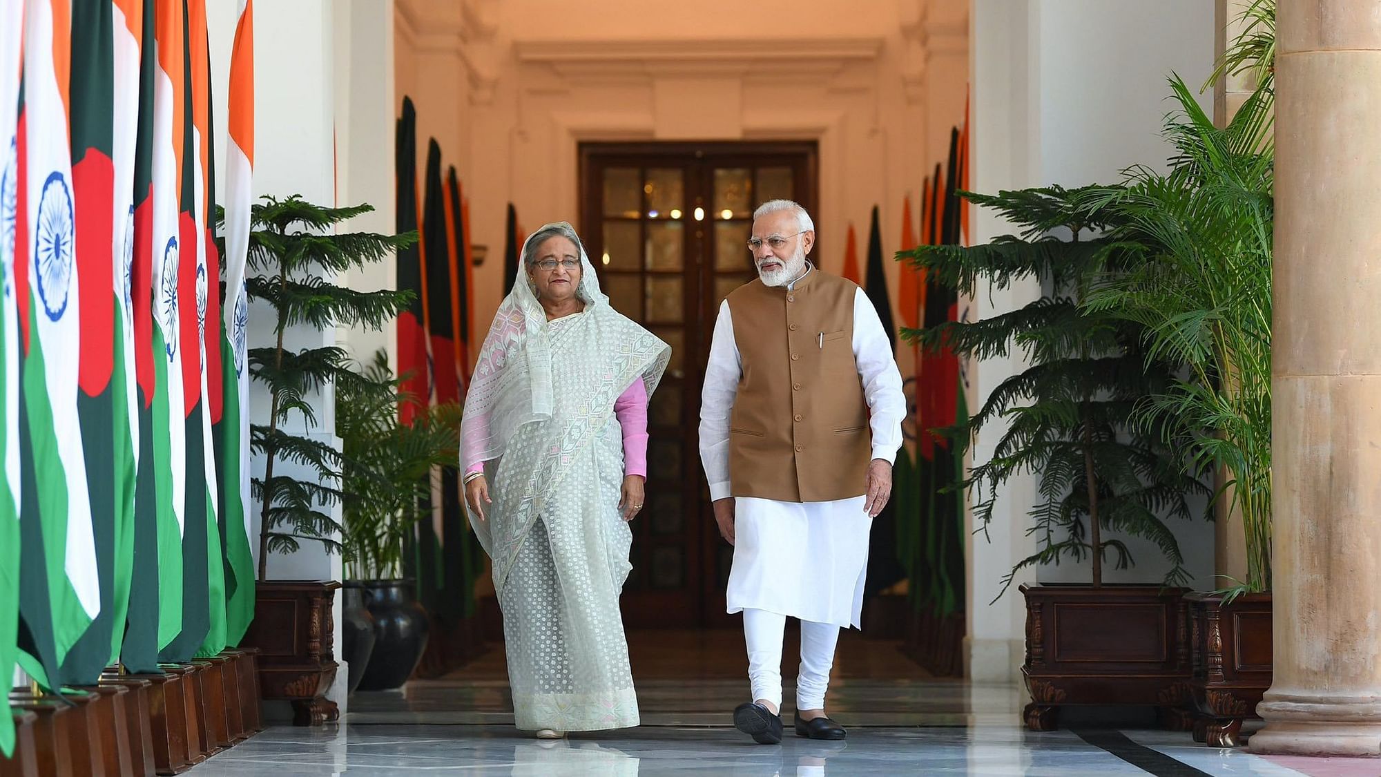 बांग्लादेश की प्रधानमंत्री शेख हसीना और पीएम नरेंद्र मोदी