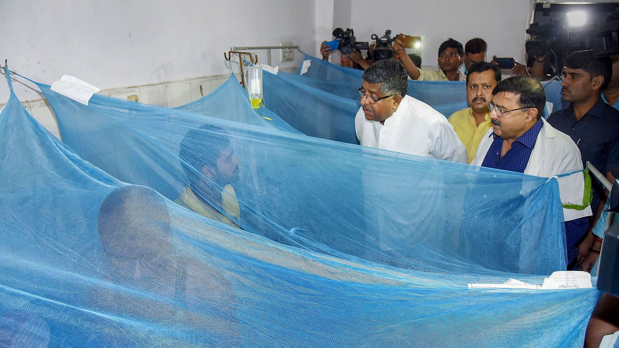 बाढ़ के बाद डेंगू के कहर से पटना के लोग परेशान