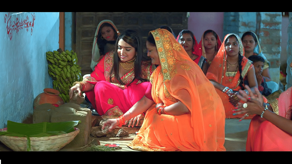 Amrapali Dubey Bhojpuri Song: आम्रपाली दुबे का नया गाना सोशल मीडिया पर धूम मचा रहा है.