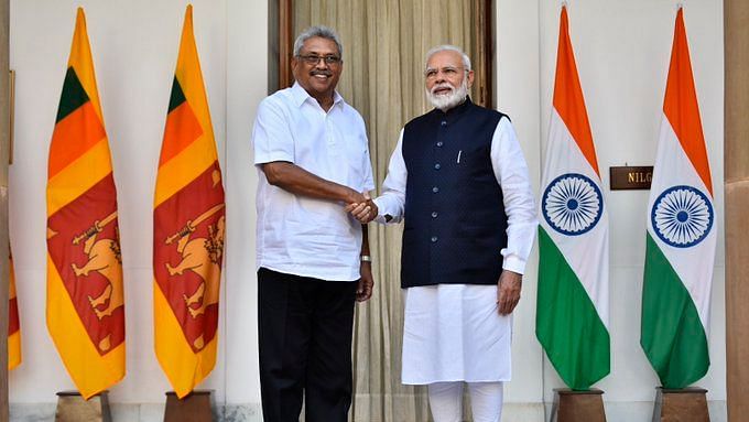श्रीलंकाई राष्ट्रपति गोटबाया के साथ पीएम मोदी&nbsp;
