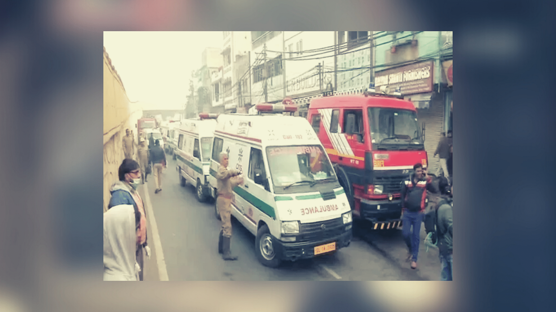 दिल्ली: अनाज मंडी इलाके में भीषण आग से 43 लोगों की मौत
