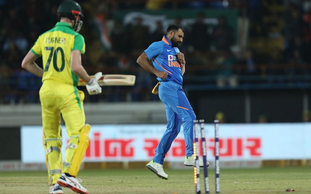 भारत ने ऑस्ट्रेलिया के सामने 341 रन का लक्ष्य रखा है
