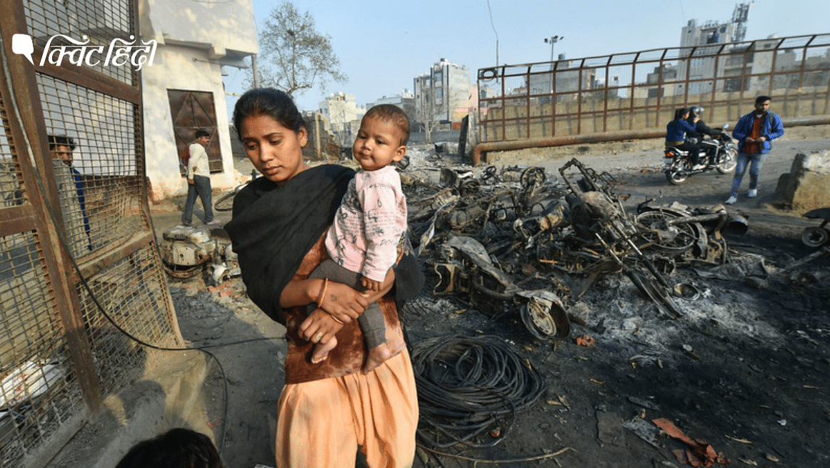 दिल्ली में हिंसा की तस्वीरें