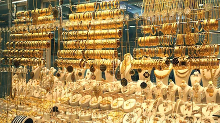 Gold Silver Price Today: рд╕реЛрдирд╛-рдЪрд╛рдВрджреА рдореЗрдВ рдорд╛рдореВрд▓реА рдмрдврд╝рдд, рдЬрд╛рдиреЗ рдЕрдкрдиреЗ рд╢рд╣рд░ рдХрд╛ рддрд╛рдЬрд╛ рднрд╛рд╡