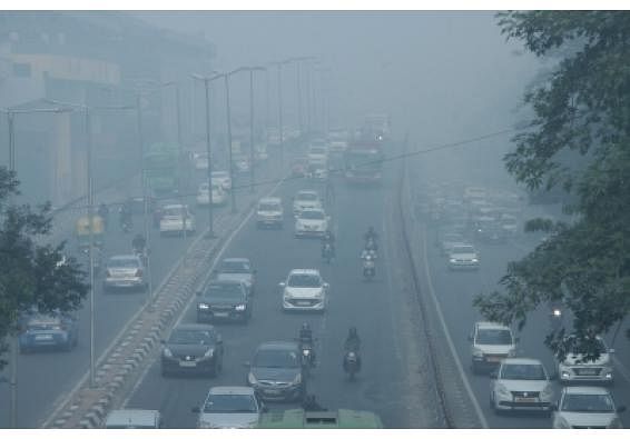 Delhi NCR AQI: दिल्ली की हवा में सुधार, जानें अलग-अलग इलाकों में प्रदूषण का स्तर
