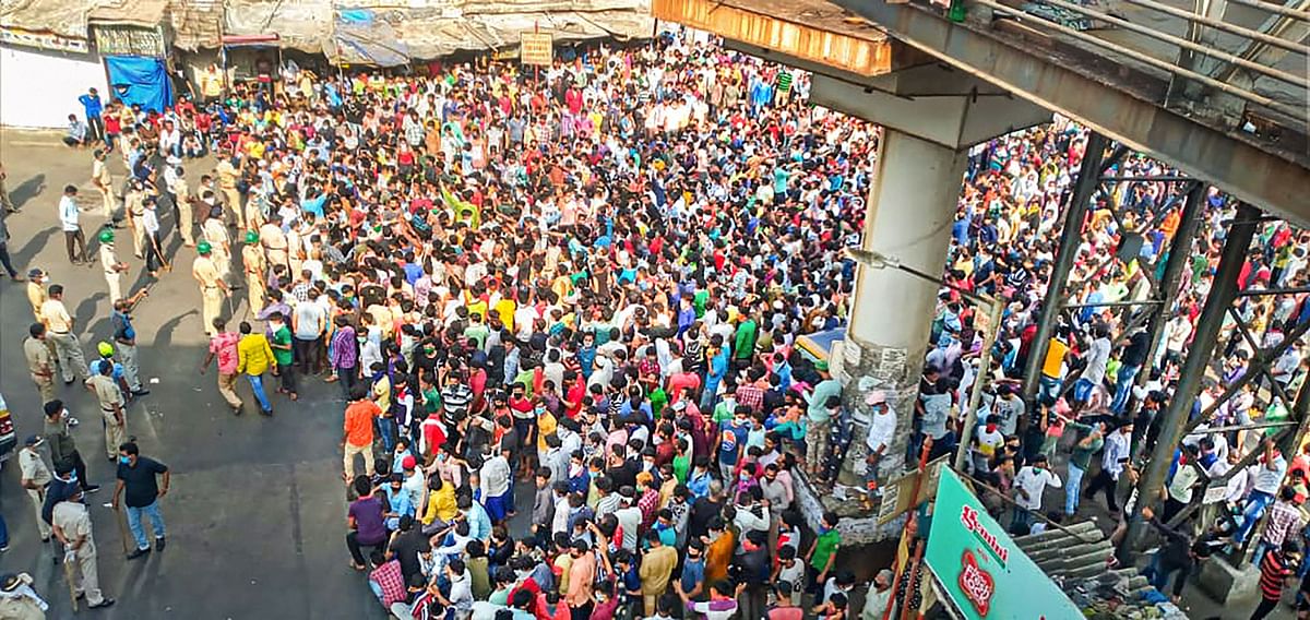 मुंबई में बांद्रा स्टेशन पर जमा हुए लोग अज्ञात, लेकिन दोषी तो ज्ञात हैं