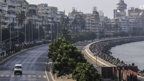 लॉकडॉउन में थम गई है मुंबई. मरीन ड्राईव का एक दृश्य