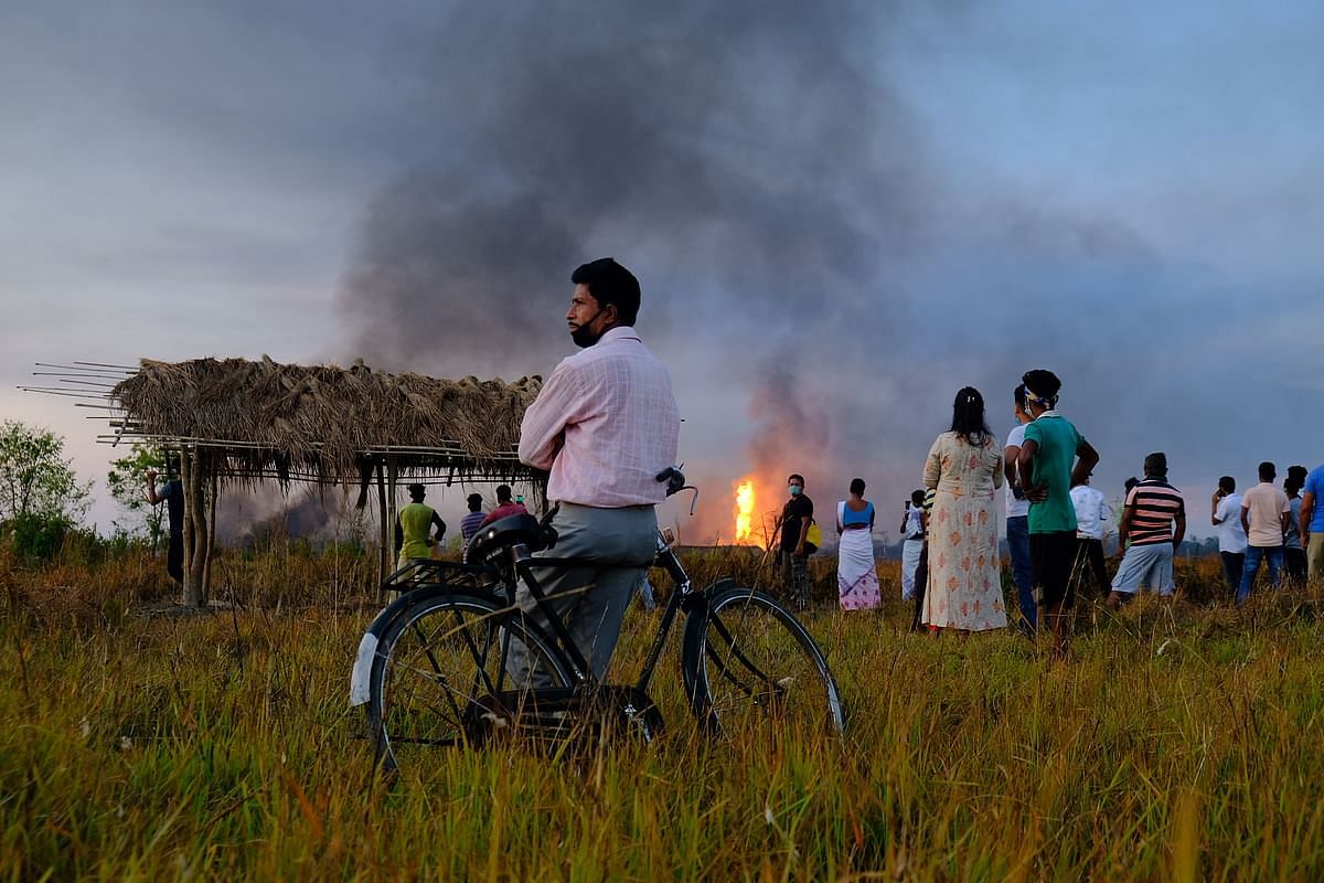असम में 12 दिन पहले गैस लीक हुई थी, अब चार दिन से वहां आग जल रही है