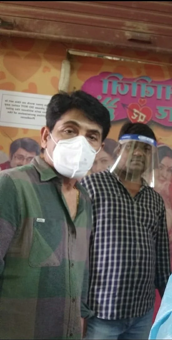 कोरोना के बीच शुरू हुई शूटिंग, कम क्रू, सोशल डिस्टेंसिंग का पालन
