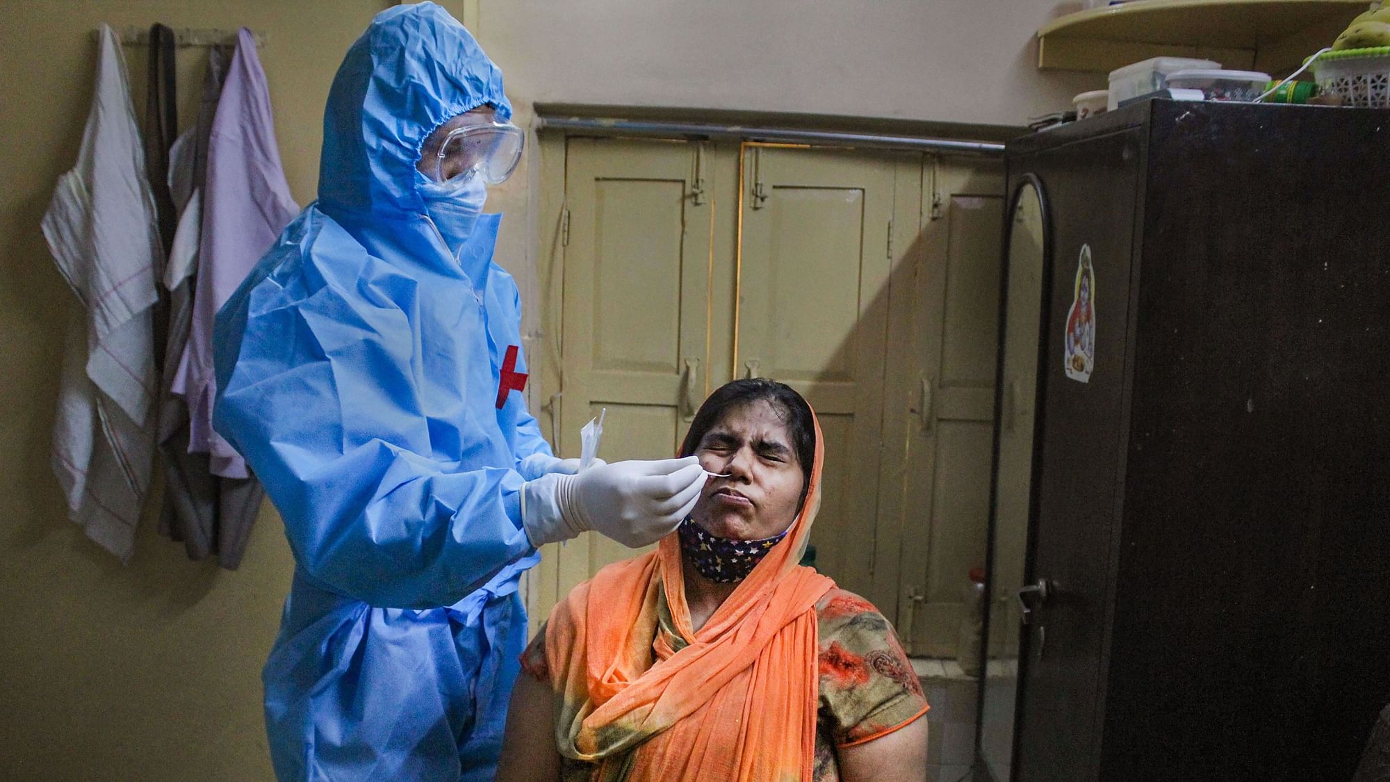 फेफड़े, दिल्ली के मरीजों के लिए दोगुना है कोरोना का खतरा: एक्सपर्ट
