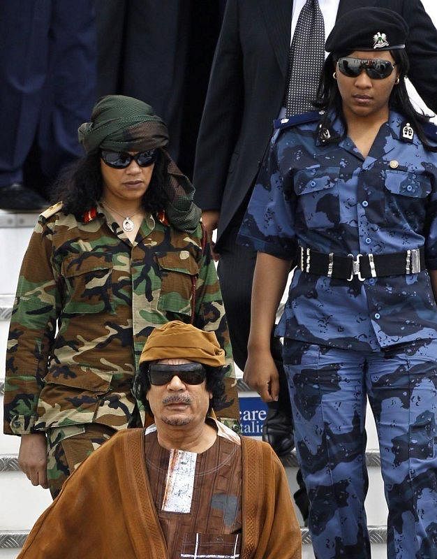सत्ता में ‘शांतिपूर्ण’ तख्तापलट से आए गद्दाफी का अंत ठीक उसके उलट ढंग से हुआ