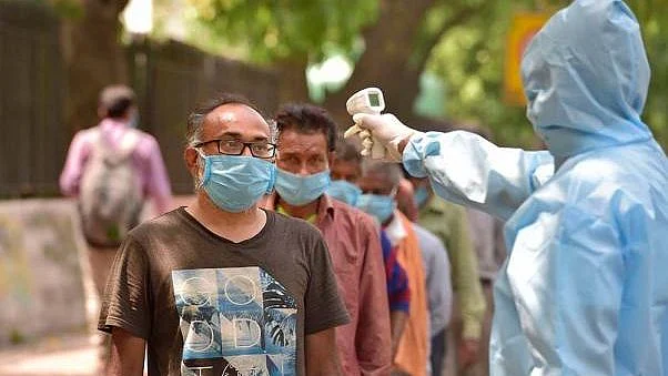 कर्नाटक: कोरोना मरीज के लिए बेड मांगने विधानसभा पहुंचा परिवार, मौत