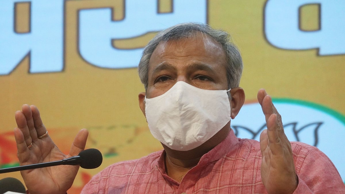 दिल्ली BJP ने चला पुराना दाव, चुनाव से पहले तीनों MCD मेयर बदले