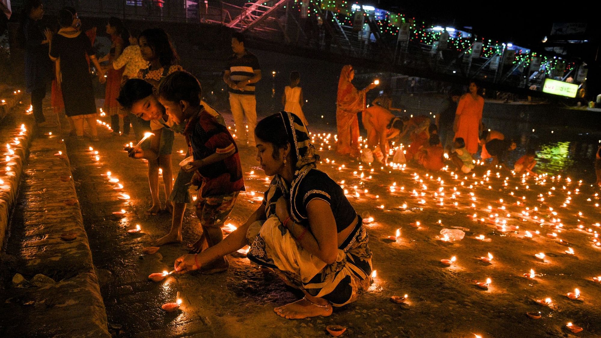 Kartik Purnima 2020 | कल मनाई जाएगी कार्तिक पूर्णिमा, इस दिन स्नान का होता  है खास महत्व | 2020 Kartik Purnima, Muhurta, Vidhi-Vidhan