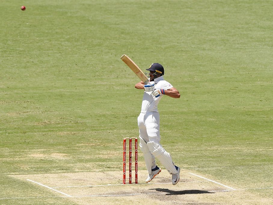 टीम इंडिया ने आक्रामक बल्लेबाजी करते हुए ऑस्ट्रेलिया को 3 विकेट से हराते हुए ऐतिहासिक जीत दर्ज की.