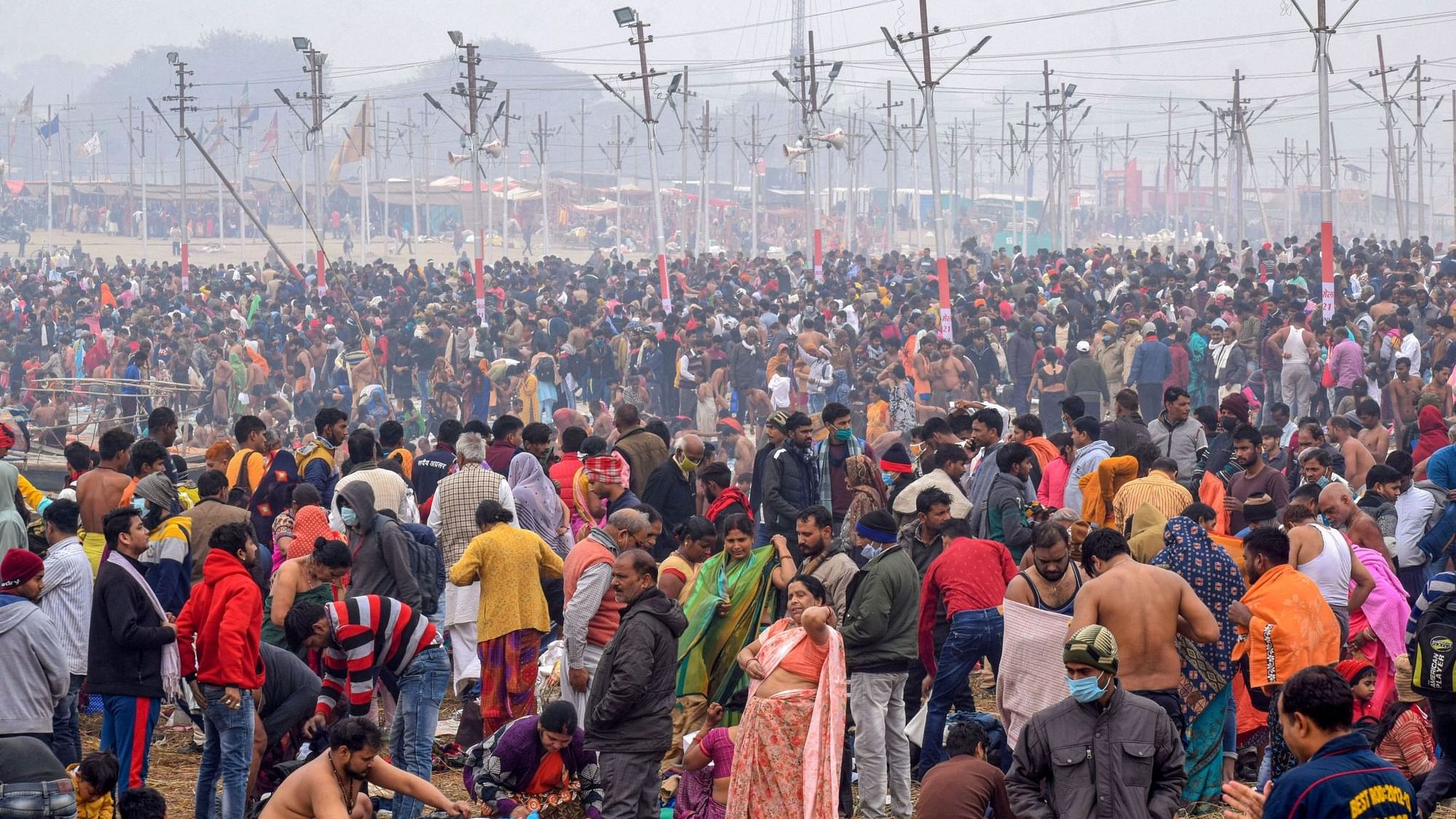 उत्तर से लेकर दक्षिण भारत में, आज कैसे मनाए जा रहे हैं त्योहार