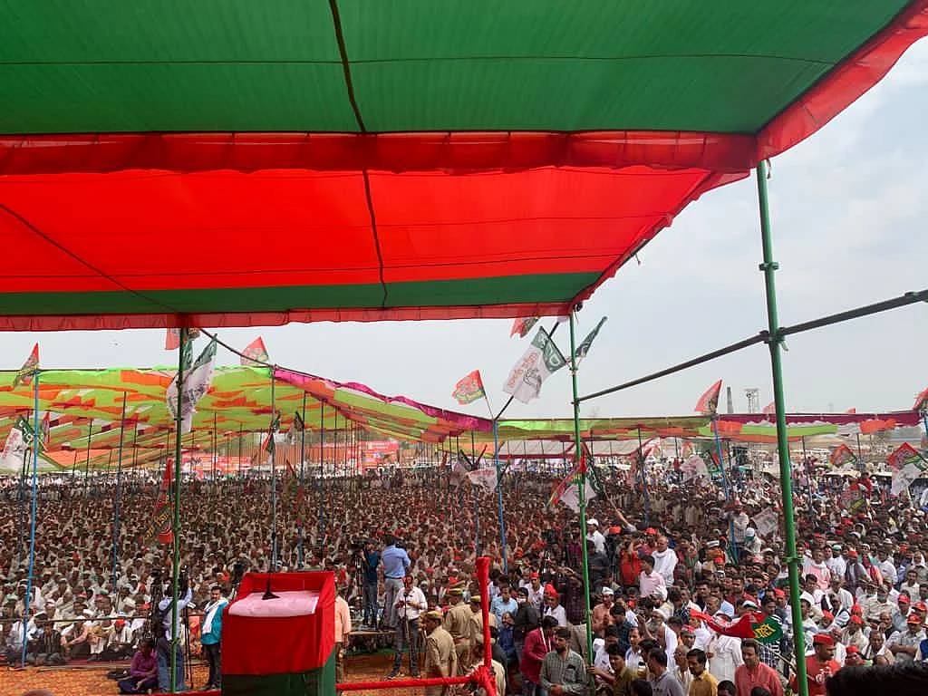 मथुरा : अखिलेश-जयंत का ‘भाईचारा’,किसान महापंचायत में चुनावी इशारा