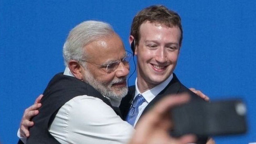 भारत और इजरायल सरकार के इशारे पर पोस्ट हटाने से फेसबुक स्टाफ खफा