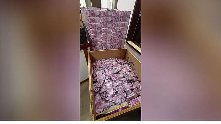 तमिलनाडु: MK स्टलिन की बेटी के घर पड़ी IT रेड की नहीं हैं ये फोटो