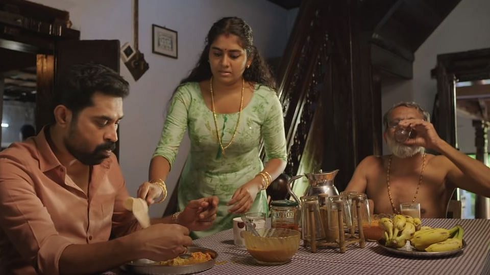 राइटर-डायरेक्टर जियो बेबी की मलायाली फिल्म ‘द ग्रेट इंडियन किचन’ अमेजन प्राइम पर रिलीज हो गई है. 