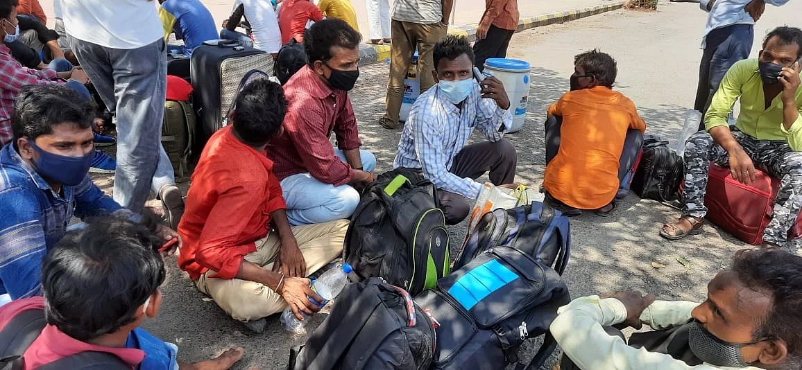 मुंबई से फिर अपने गांव की तरफ क्यों भाग रहे मजदूर?