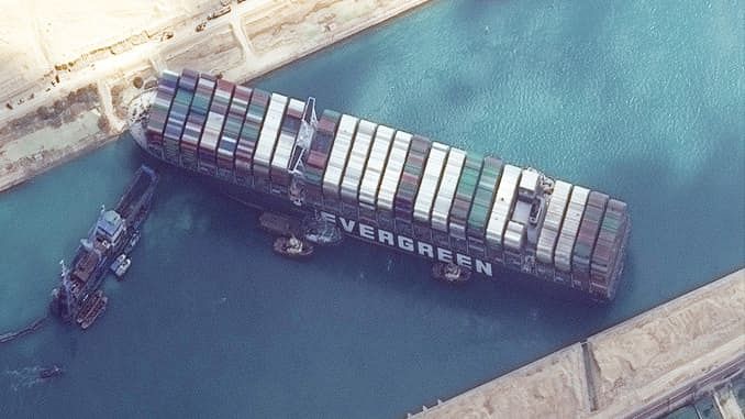 एवर गिवेन का स्वेज नहर में फंसना अथॉरिटी की गलती: जहाज के वकील