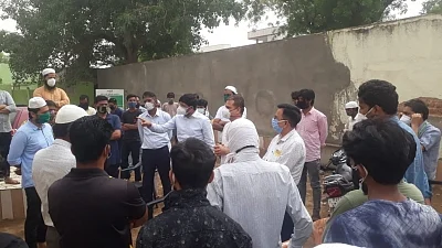राजस्थान: सीकर में कोविड पीड़िता के शव को दफनाने के बाद 21 की मौत