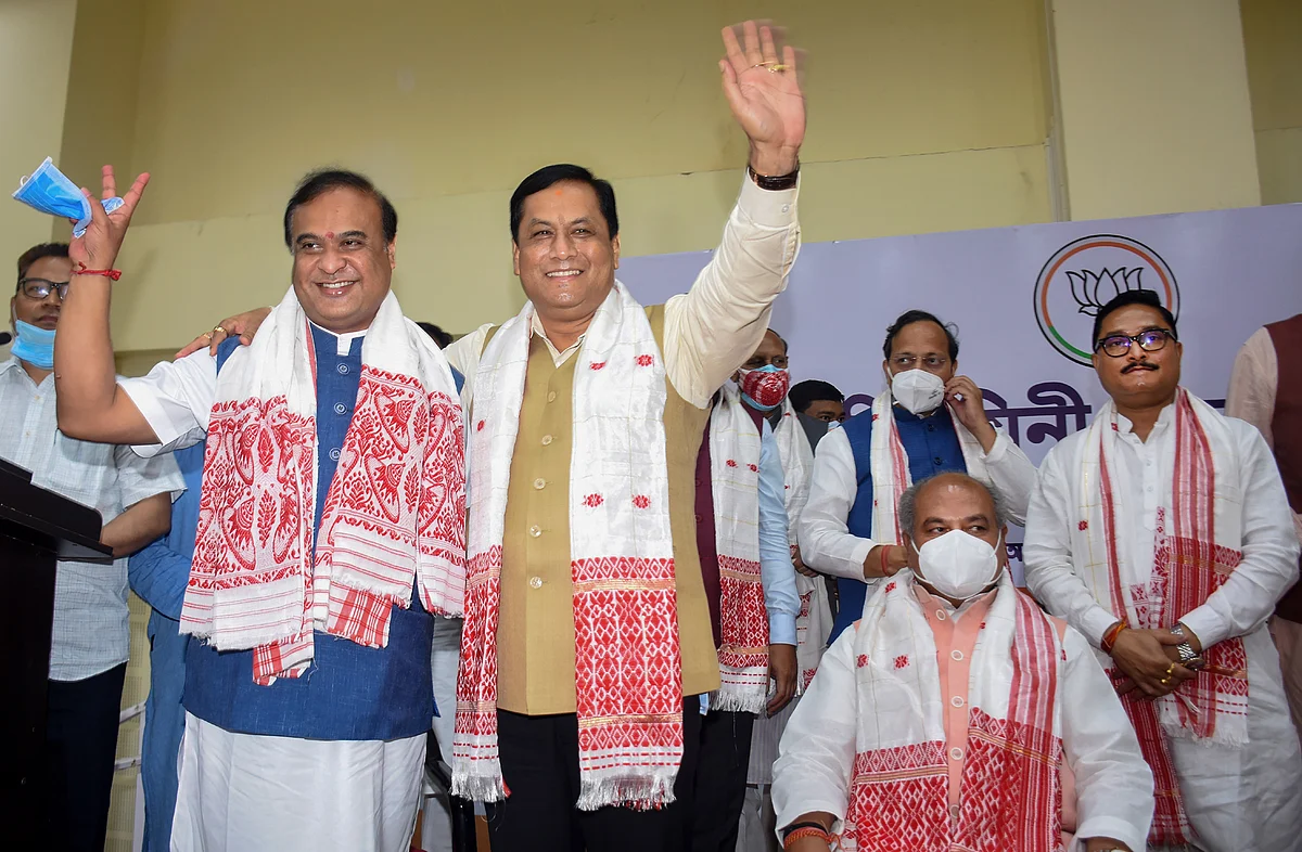 9 मई 2021 को गुवाहाटी में बीजेपी विधायक दल के नेता चुने गए सरमा