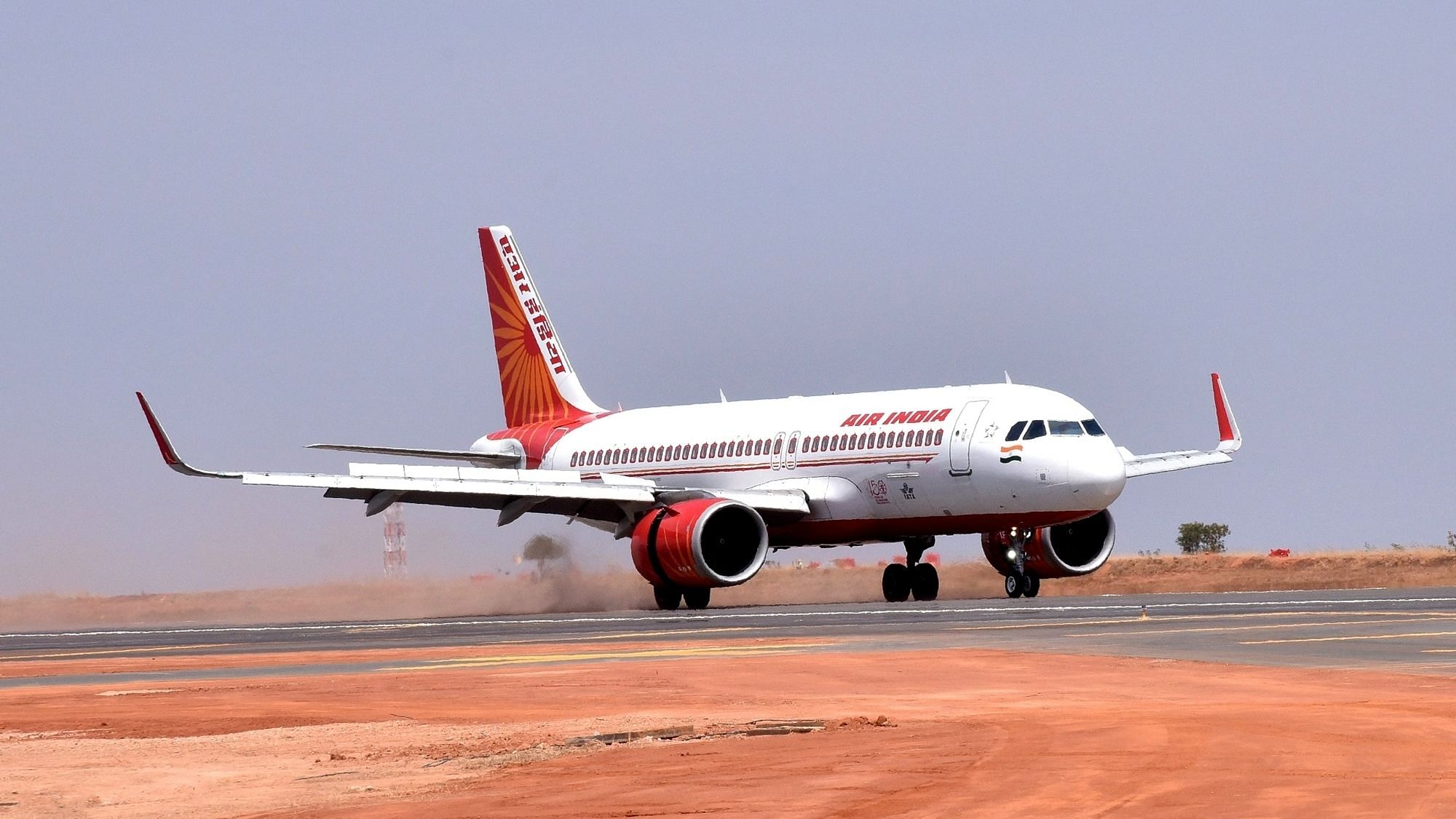 केयर्न एनर्जी ने  भारतीय विमान सेवा कंपनी एयर इंडिया को कोर्ट में घसीटा 