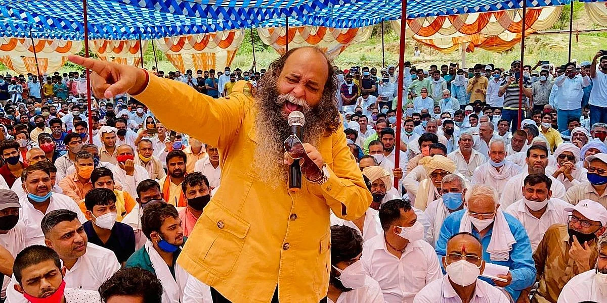 <div class="paragraphs"><p>करणी सेना के अध्यक्ष और बीजेपी नेता सूरज पाल आमू, 30 मई की तस्वीर</p></div>