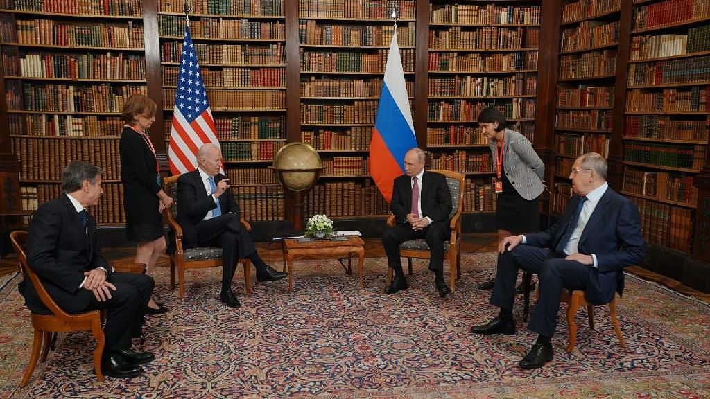 बाइडेन-पुतिन मुलाकात के बावजूद अनिश्चित हैं अमेरिका-रूस संबंध