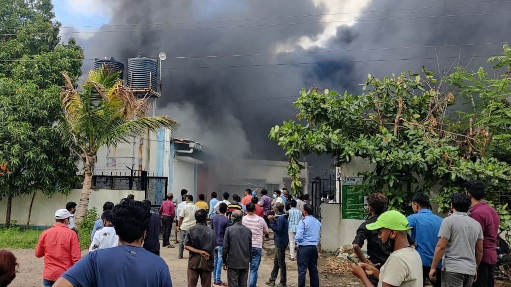 Pune Fire : पुणे : केमिकल फैक्ट्री में आग कम से कम 10 की मौत, कई अब भी फंसे