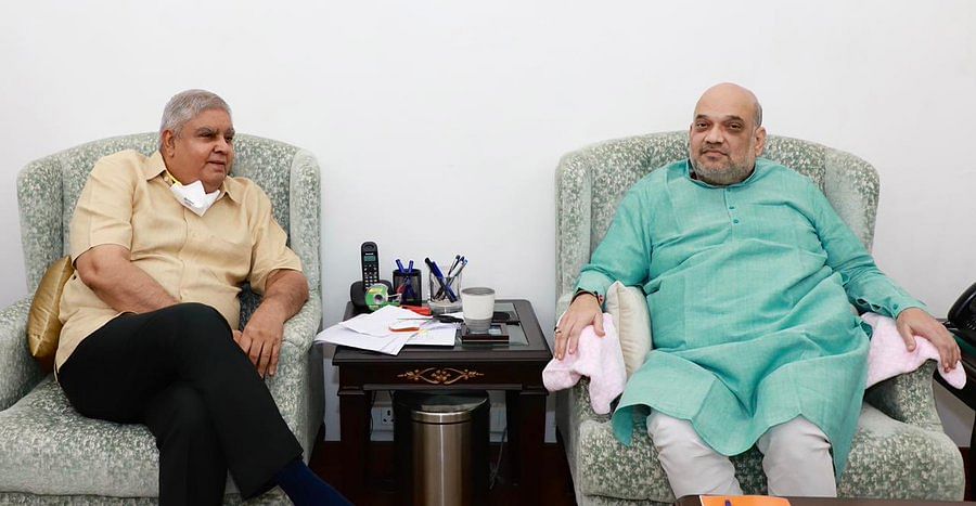 TMC, लेफ्ट की आलोचना के बीच मंत्रियों के बाद शाह से मिले धनखड़