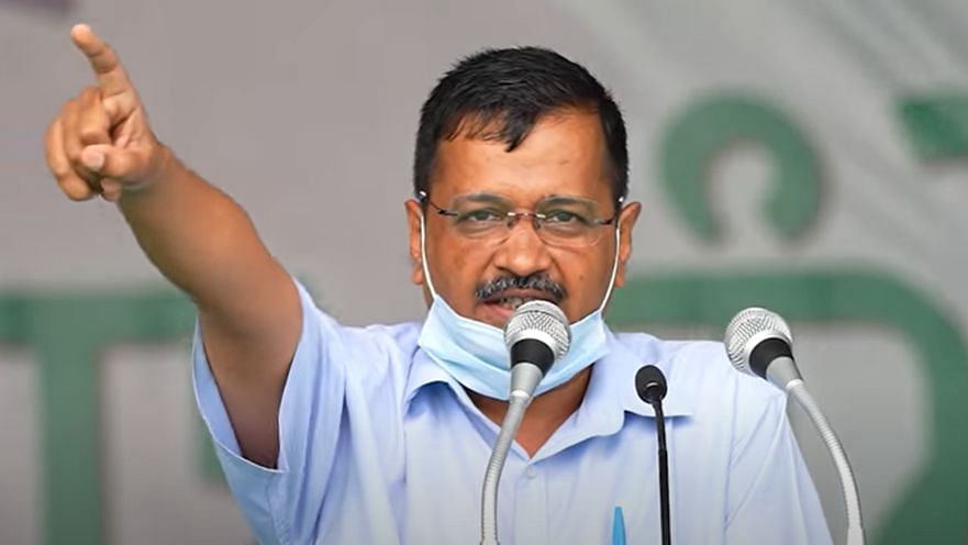 CM केजरीवाल नाबालिग लड़की के परिवार से मिले, 10 लाख रुपये के मुआवजे का ऐलान